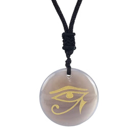 Amulette en howlite peinte de l'Oudjat