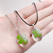 Cargar imagen en el visor de la galería, Collier "vrai" trèfle à 4 feuilles - image 4