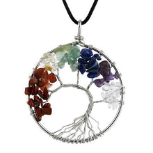 Charger l'image dans la galerie, Amulette de l'arbre aux pierres des sept chakras - image 3