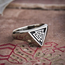 Laden Sie das Bild in den Galerie-Viewer, Bague au Valknut - image 4