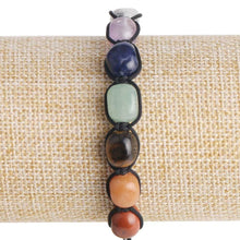 Charger l'image dans la galerie, Bracelet aux pierres rondes des sept chakras - image 3