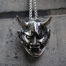 Charger l'image dans la galerie, Collier d'oni japonais - image 2