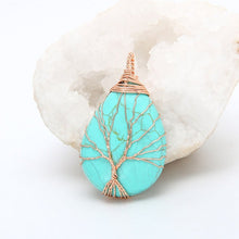 Cargar imagen en el visor de la galería, Pendentif à la larme de cristal et à l'arbre de vie - image 5