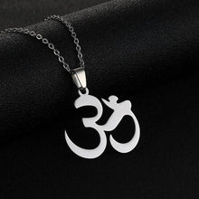 Laden Sie das Bild in den Galerie-Viewer, Pendentif avec le symbole du Om - image 2