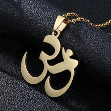 Laden Sie das Bild in den Galerie-Viewer, Pendentif avec le symbole du Om - image 3