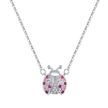 Laden Sie das Bild in den Galerie-Viewer, Pendentif de coccinelle en mosaïque - image 1