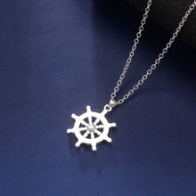Load image into Gallery viewer, Pendentif de la roue du Dharma - image 2