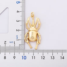 Cargar imagen en el visor de la galería, Pendentif de scarabée - image 3