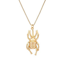 Cargar imagen en el visor de la galería, Pendentif de scarabée - image 1
