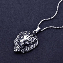 Laden Sie das Bild in den Galerie-Viewer, Pendentif du lion de l'Atlas - image 3