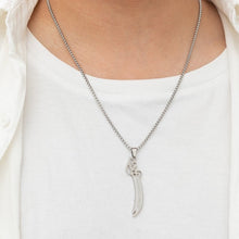 Load image into Gallery viewer, Pendentif du sabre Zulfikar - image 4