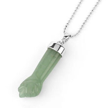 Load image into Gallery viewer, Pendentif faisant le geste de la figa en cristal - image 4