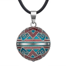 Cargar imagen en el visor de la galería, Pendentif fait d'une boule d'harmonie - image 2
