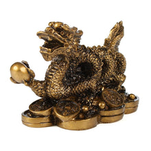 Charger l'image dans la galerie, Statue du dragon d'or tenant un globe - image 3