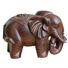 Load image into Gallery viewer, Statuette d'éléphant en bois - image 1
