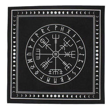 Cargar imagen en el visor de la galería, Tapis de divination nordique - image 3