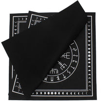 Cargar imagen en el visor de la galería, Tapis de divination nordique - image 4