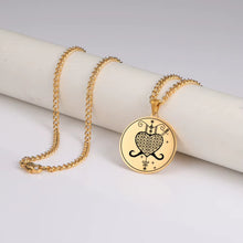 Laden Sie das Bild in den Galerie-Viewer, Amulett von erzulie freda