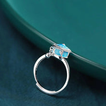 Cargar imagen en el visor de la galería, Anillo Hecho con una Pequeña Rueda de Oración Portátil