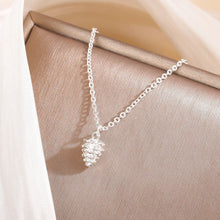 Charger l&#39;image dans la galerie, Collier muni d&#39;une pomme de pin