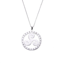 Cargar imagen en el visor de la galería, Amulette au Triskel marquée de runes - image 1