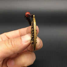 Cargar imagen en el visor de la galería, Amulette de la bodhisattva Guan Yin aux mille bras - image 4