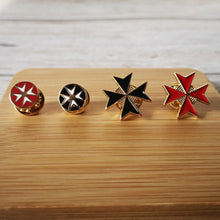 Cargar imagen en el visor de la galería, Badge de la croix de Malte - image 6