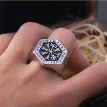 Cargar imagen en el visor de la galería, Bague avec le Vegvisir - image 2