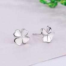 Cargar imagen en el visor de la galería, Boucles d&#39;oreille trèfle à 4 feuilles - image 2