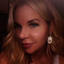 Cargar imagen en el visor de la galería, Boucles d&#39;oreilles des chouettes de la nuit - image 4