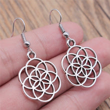 Cargar imagen en el visor de la galería, Boucles d&#39;oreilles fleur de vie - image 4