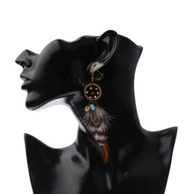 Cargar imagen en el visor de la galería, Boucles d&#39;oreilles plumes d&#39;Amérique - image 10