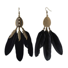 Cargar imagen en el visor de la galería, Boucles d&#39;oreilles plumes d&#39;Amérique - image 6