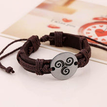 Cargar imagen en el visor de la galería, Bracelet avec une amulette du Triskel - image 3
