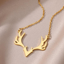 Cargar imagen en el visor de la galería, Collier avec des bois de cerf - image 5