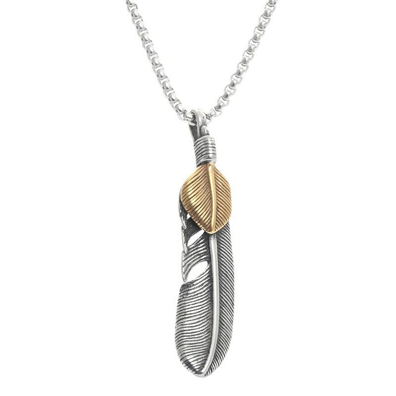 Collier décoré d'une plume d'honneur - image 1