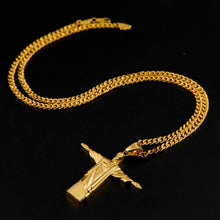 Cargar imagen en el visor de la galería, Collier du Christ rédempteur doré - image 3