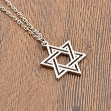 Cargar imagen en el visor de la galería, Collier étoile de David - image 3