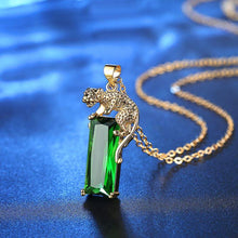 Cargar imagen en el visor de la galería, Collier jaguar et pierre précieuse - image 2