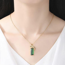 Cargar imagen en el visor de la galería, Collier jaguar et pierre précieuse - image 3