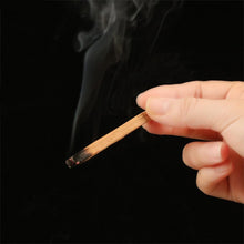 Cargar imagen en el visor de la galería, Morceaux de bois de Santal - image 3