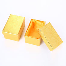 Laden Sie das Bild in den Galerie-Viewer, Oeuf décoratif de style Fabergé rouge - image 4