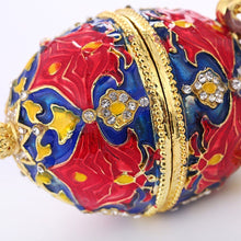 Laden Sie das Bild in den Galerie-Viewer, Oeuf décoratif de style Fabergé rouge - image 2