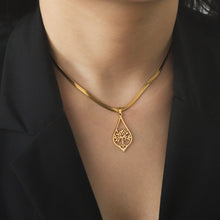 Charger l&#39;image dans la galerie, Pendentif à la branche de gui - image 2