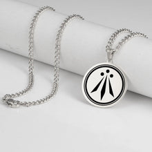 Laden Sie das Bild in den Galerie-Viewer, Pendentif avec le symbole de l&#39;awen - image 2
