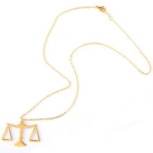 Laden Sie das Bild in den Galerie-Viewer, Pendentif de la balance de Thémis - image 4