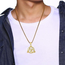 Cargar imagen en el visor de la galería, Pendentif de la triquetra - image 4