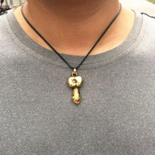 Laden Sie das Bild in den Galerie-Viewer, Pendentif phallique du tintinnabulum - image 4