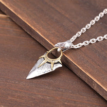 Cargar imagen en el visor de la galería, Pendentif primitif d&#39;une pointe de flèche - image 2