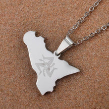 Laden Sie das Bild in den Galerie-Viewer, Pendentif régionaliste sicilien - image 3